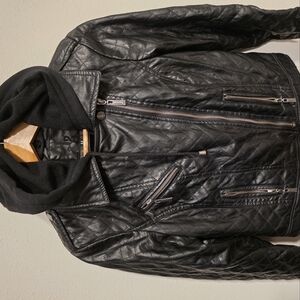 Elegant Black Quilted Bomber Jacket with Hood